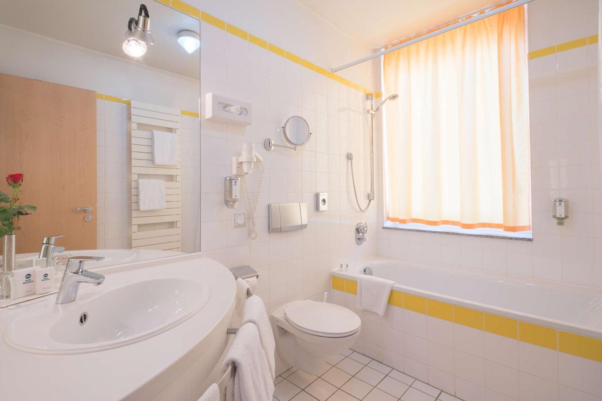Best Western Hotel Im Forum Muelheim มึลไฮม์ อันแดร์ รัวร์ ภายนอก รูปภาพ